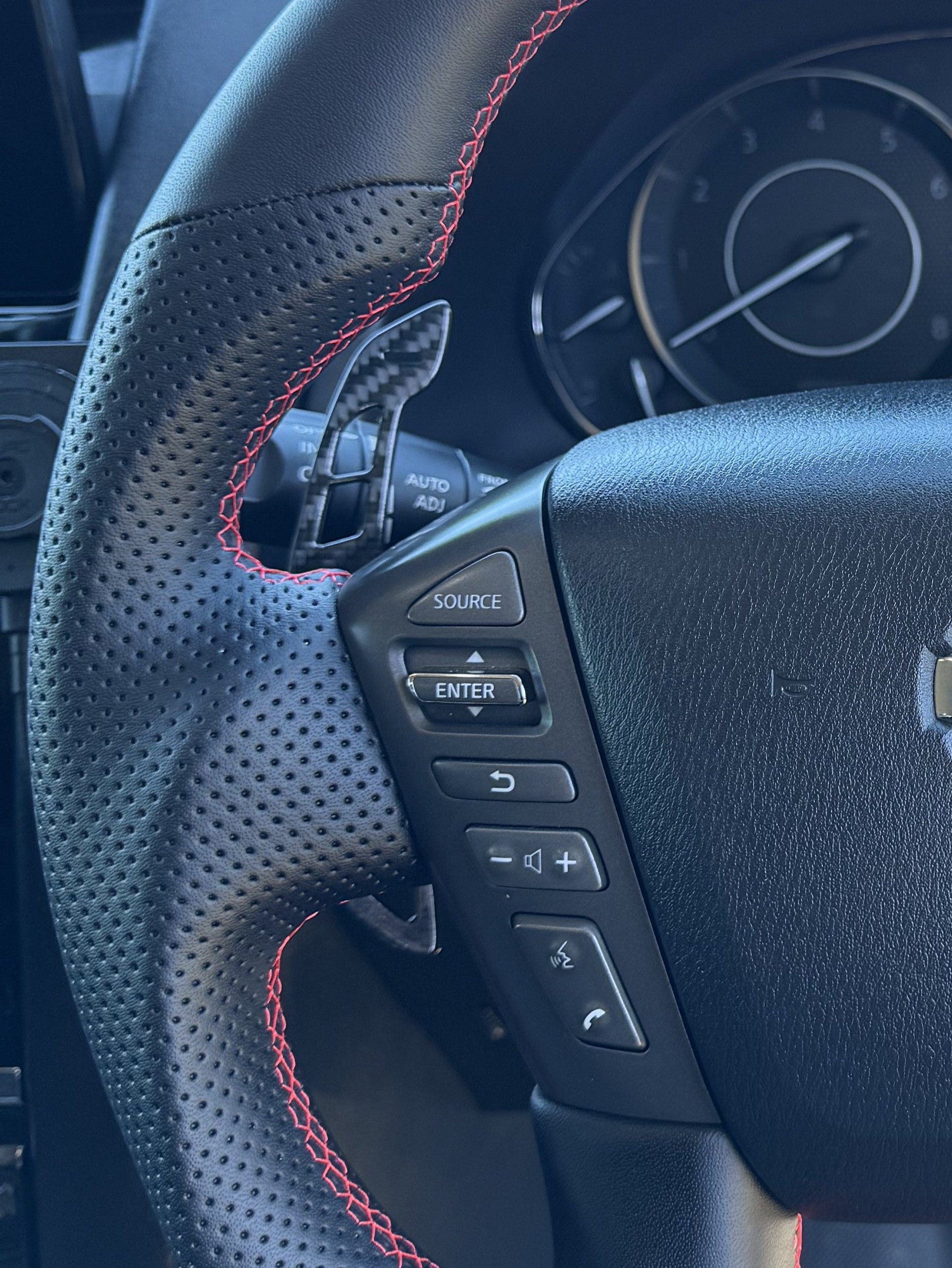 Y62 Steering wheel paddle shifter